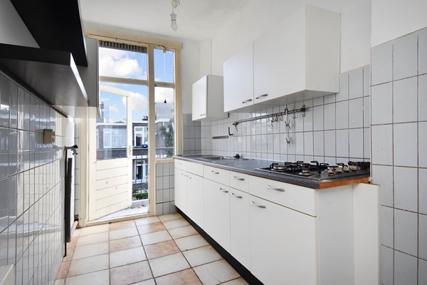 Medium property photo - Van den Berghstraat 6A, 2522 ZP Den Haag